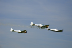 Formation with three planes
